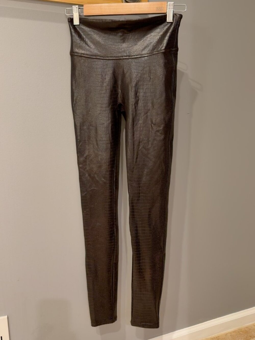 SPANX Faux Leather Croc Shine Leggings, Brown/ Black, Size S
